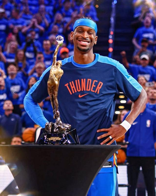 彩经网官网首页-NBA奖项预测：MVP&amp;DPOY毫无悬念 最佳新秀归属康神